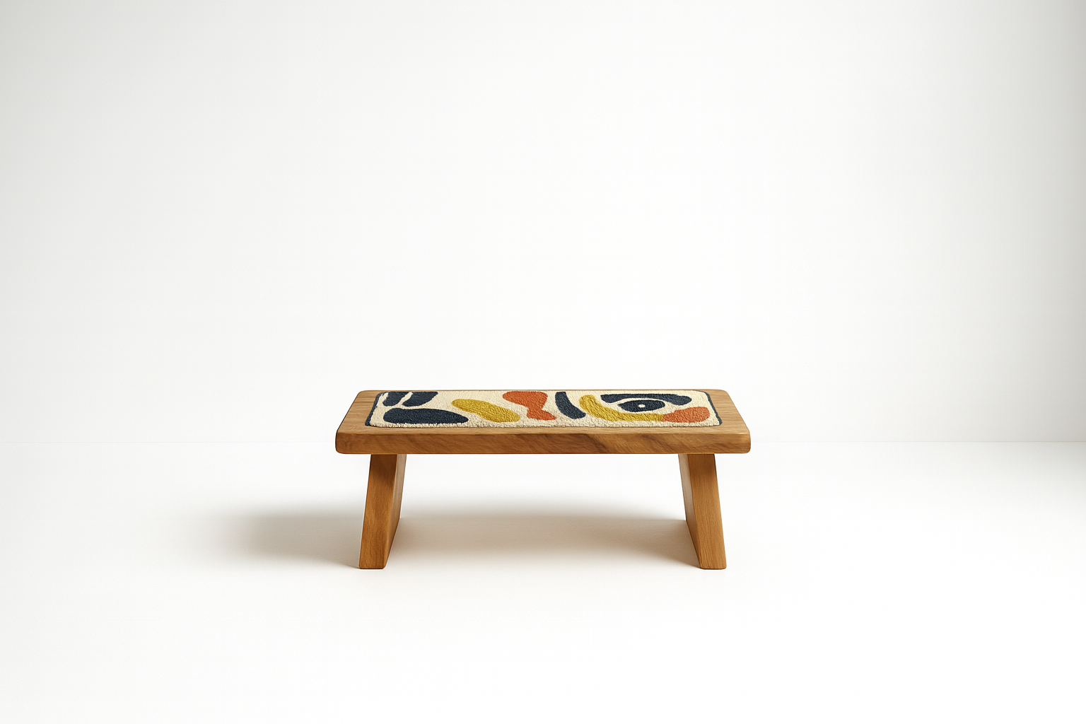 Petit banc déco à assise tuftée